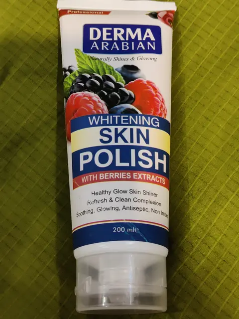 Review Derma Arabian Whitening Skin Polish with Berries Extracts 200ml - Reveal Radiant Skin