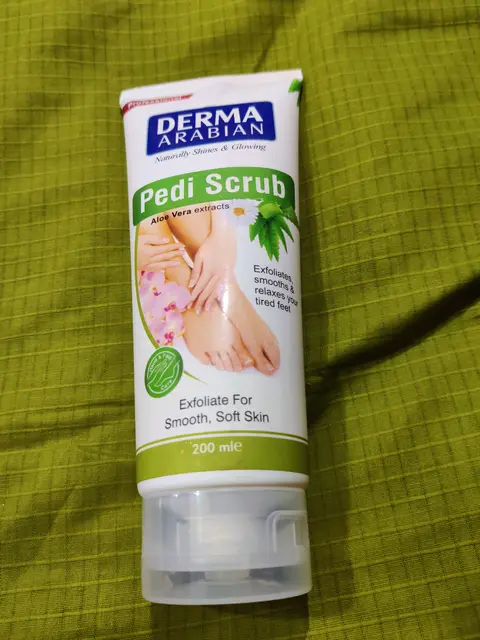 Review Derma Arabian Whitening Pedi Scrub Tube 200ml - Revitalize Your Feet with Luxury Care